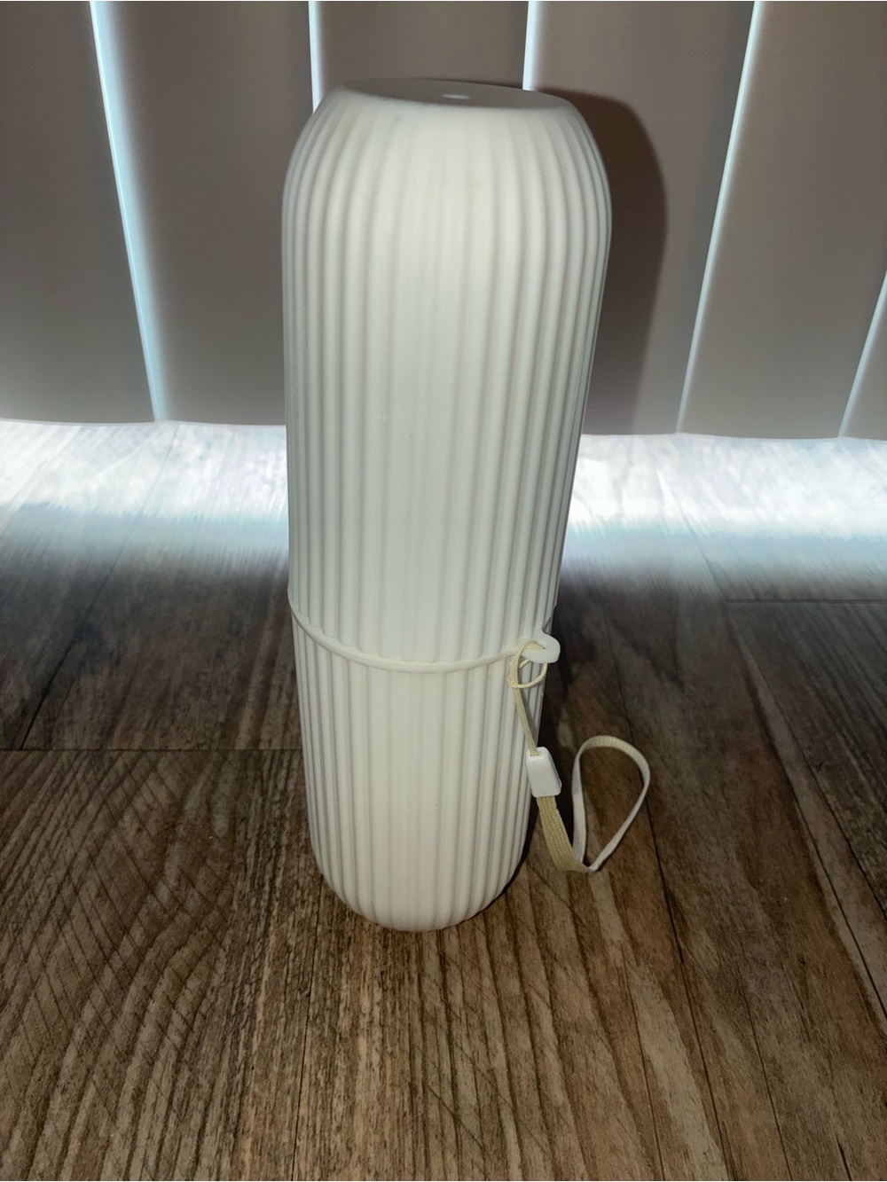 Ribbed Large Toothbrush Holder & Mouthwash Cup